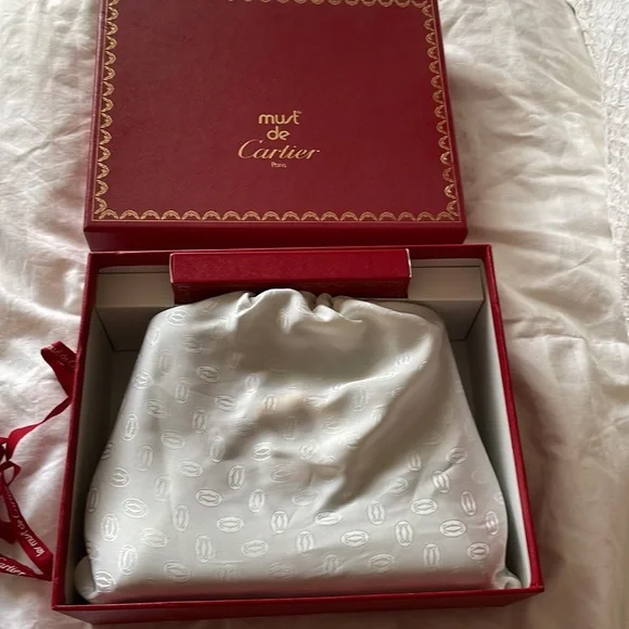 Cartier Shoulder Bag from original owner. Purchased in Nice, France in 1990. - Picture 12 of 16